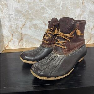 Sperry boots size 8‎